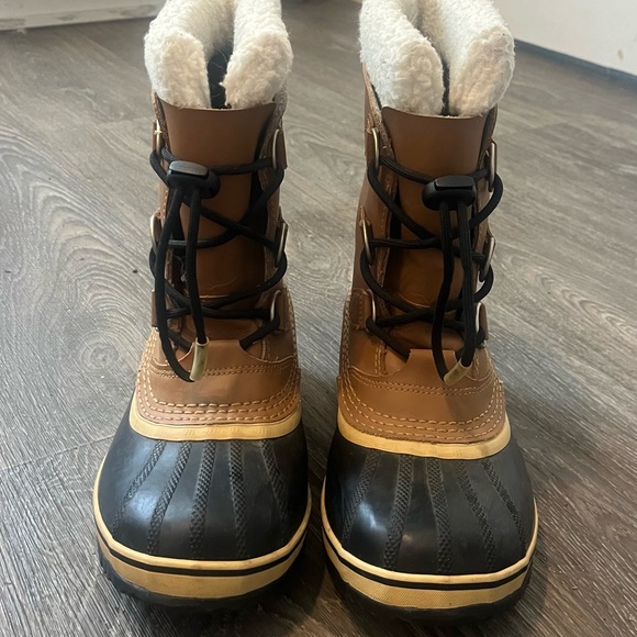 SOREL Caribou Waterproof Winter Boots Size 5 main image 2